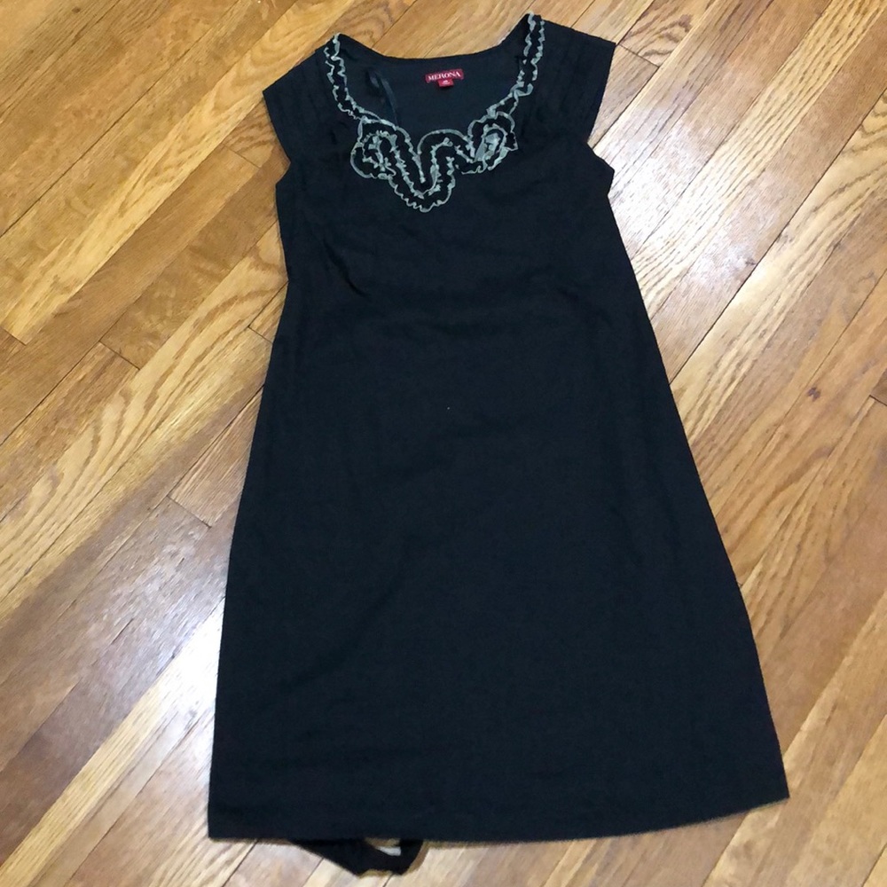 Black simple dress